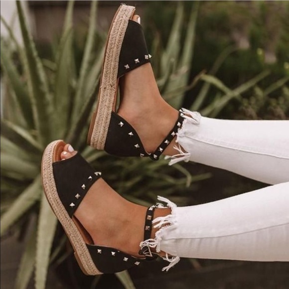 'Audrey' Studded Platform Espadrille Sandals - Picture 3 of 7